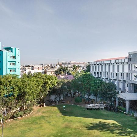 Palette Resorts - Hotel Sanhok Bangalore Esterno foto