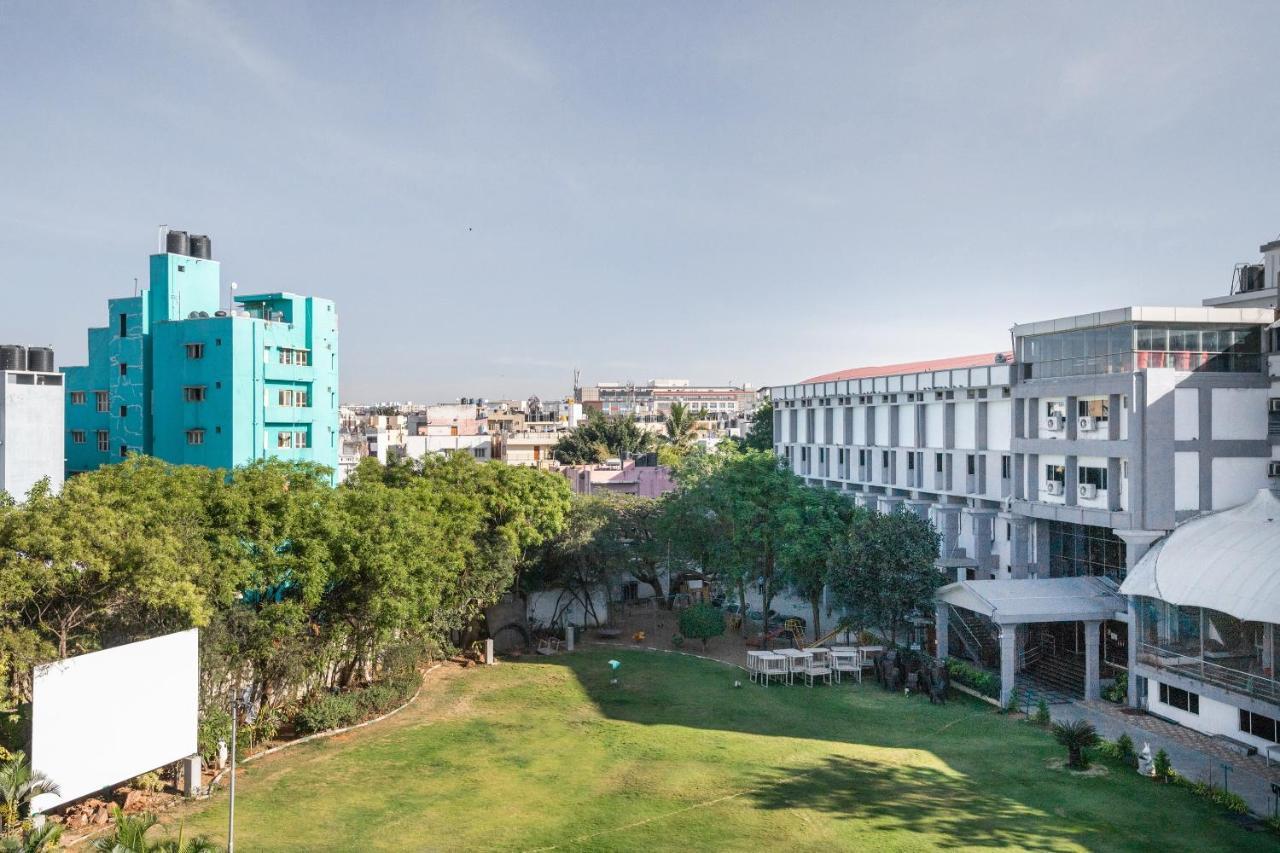 Palette Resorts - Hotel Sanhok Bangalore Esterno foto